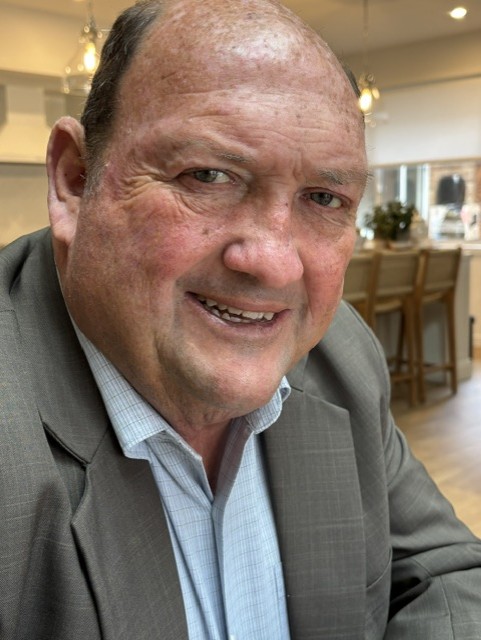 Michael Hunt Louis Van Volunteer
